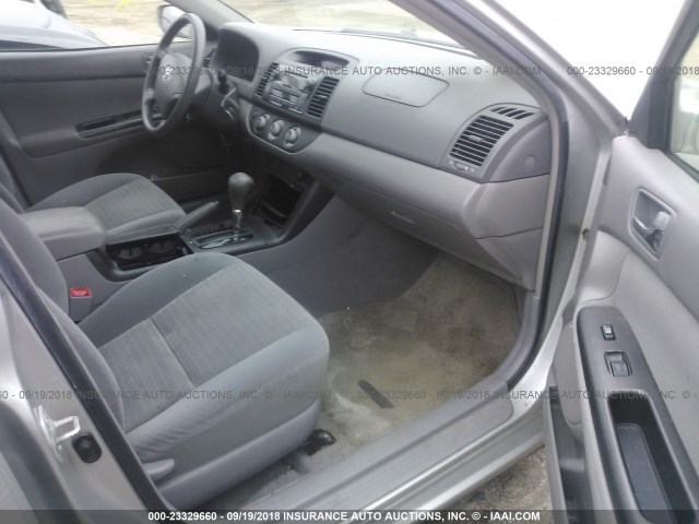 4T1BE32K46U128393 - 2006 TOYOTA CAMRY LE/XLE/SE Күміс фото 5