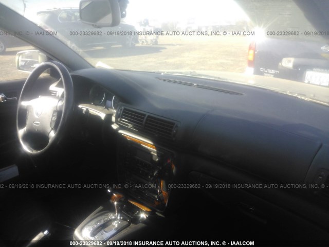 WVWRH63B23P452267 - 2003 VOLKSWAGEN PASSAT GLX GREEN photo 5