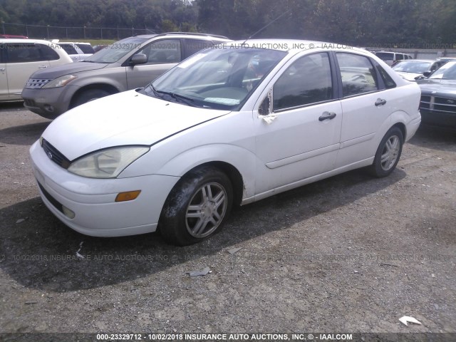 1FAFP34381W114277 - 2001 FORD FOCUS SE/SE SPORT WHITE photo 2