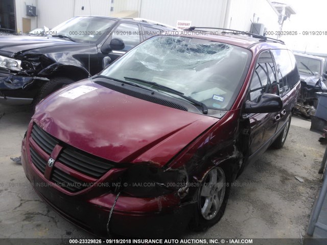 1D4GP45R87B169466 - 2007 DODGE CARAVAN SXT RED photo 2