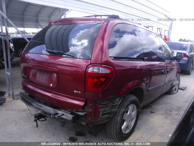 1D4GP45R87B169466 - 2007 DODGE CARAVAN SXT RED photo 4