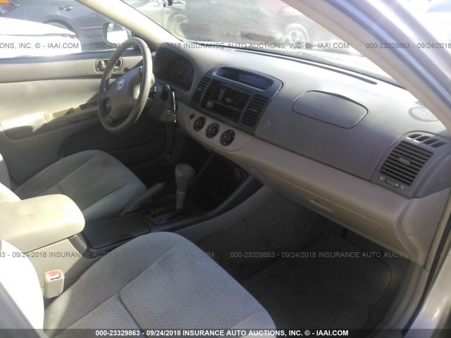 4T1BE32K74U836134 - 2004 TOYOTA CAMRY LE/XLE/SE Şampan foto 5