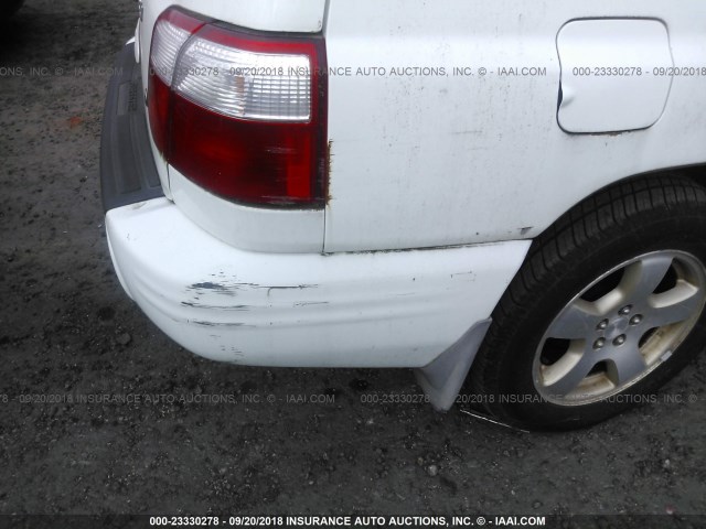 JF1SF656X1G701215 - 2001 SUBARU FORESTER S WHITE photo 6