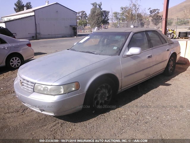 1G6KY54922U108352 - 2002 CADILLAC SEVILLE STS SILVER photo 2