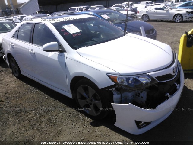 4T1BF1FK6EU465643 - 2014 TOYOTA CAMRY L/SE/LE/XLE 白色 照片 1