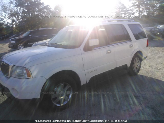 5LMFU27R54LJ42193 - 2004 LINCOLN NAVIGATOR Blanc photo 2