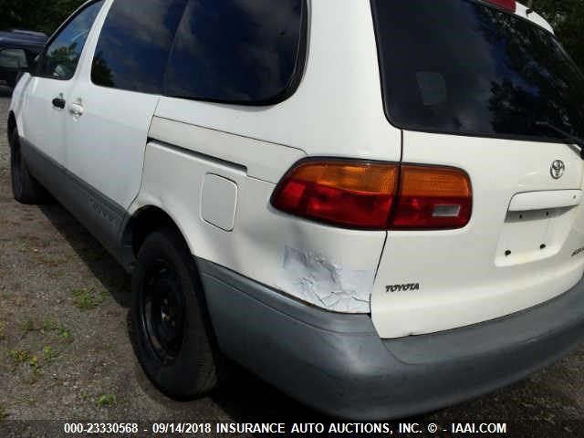 4T3ZF13C0YU316944 - 2000 TOYOTA SIENNA LE/XLE WHITE photo 6