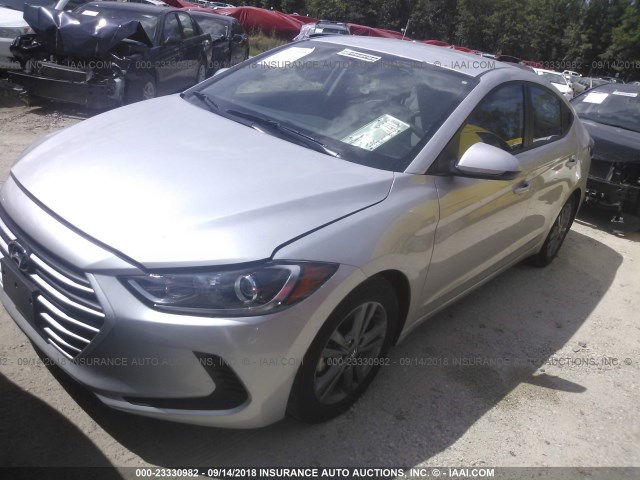 5NPD84LF9JH253095 - 2018 HYUNDAI ELANTRA SEL/VALUE/LIMITED SILVER photo 2