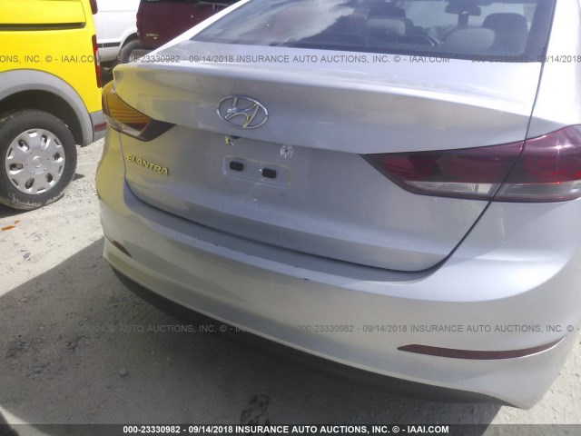 5NPD84LF9JH253095 - 2018 HYUNDAI ELANTRA SEL/VALUE/LIMITED SILVER photo 6