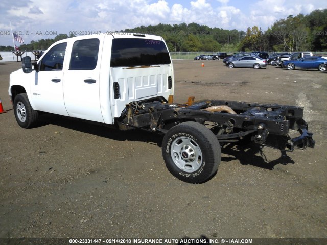 1GT12ZCG9EF140743 - 2014 GMC SIERRA K2500 HEAVY DUTY WHITE photo 3