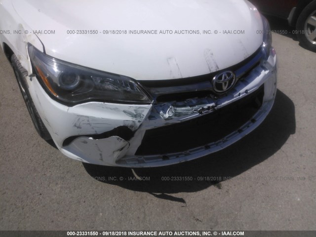 4T1BF1FK7HU335116 - 2017 TOYOTA CAMRY LE/XLE/SE/XSE WHITE photo 6