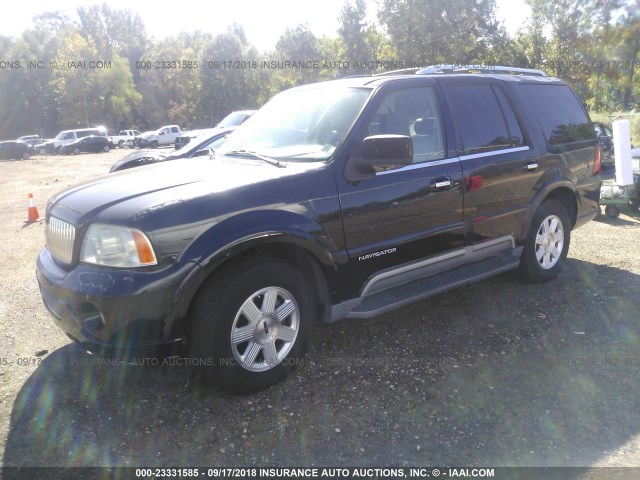 5LMFU27R94LJ33917 - 2004 LINCOLN NAVIGATOR BLACK photo 2