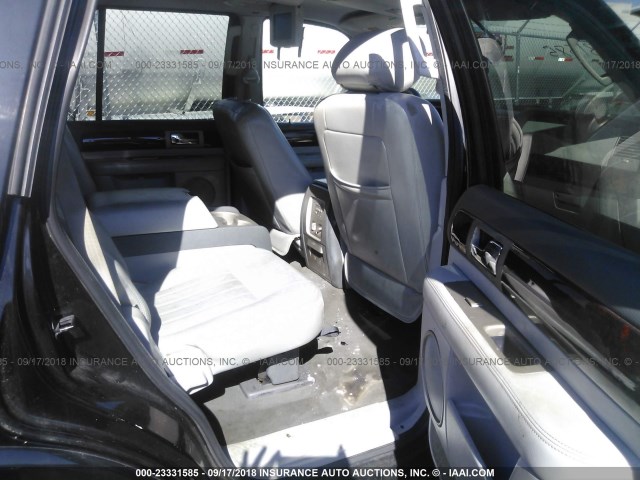 5LMFU27R94LJ33917 - 2004 LINCOLN NAVIGATOR BLACK photo 8
