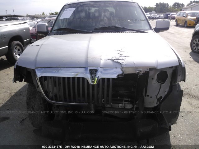 5LMFU27R23LJ17864 - 2003 LINCOLN NAVIGATOR Silber Foto 6