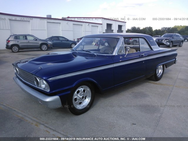 3K43T171175 - 1963 FORD FAIRLANE BLUE photo 2