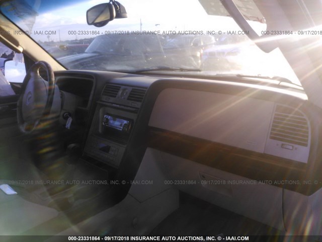 5LMFU28R33LJ31609 - 2003 LINCOLN NAVIGATOR 绿色 照片 5