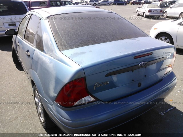 1FAFP33P71W303295 - 2001 FORD FOCUS LX BLUE photo 3