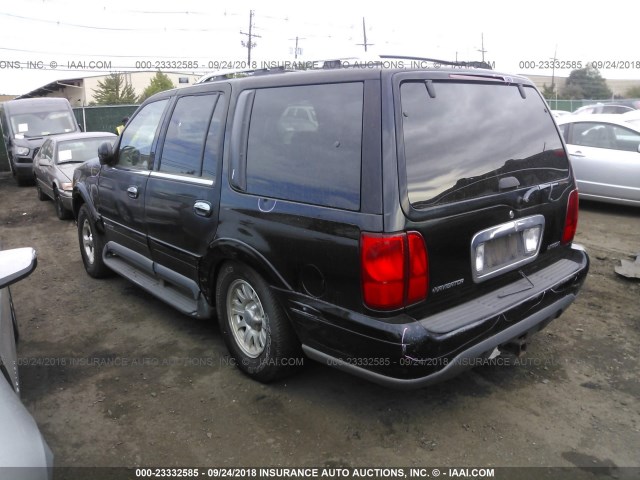 5LMPU28LXWLJ32065 - 1998 LINCOLN NAVIGATOR Schwarz Foto 3