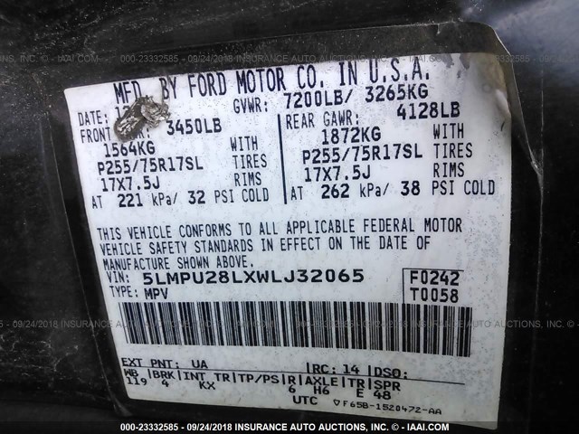 5LMPU28LXWLJ32065 - 1998 LINCOLN NAVIGATOR Schwarz Foto 9