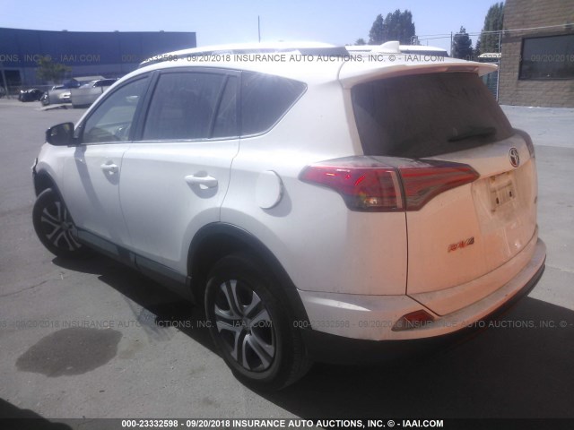 JTMZFREV5GJ074520 - 2016 TOYOTA RAV4 LE WHITE photo 3