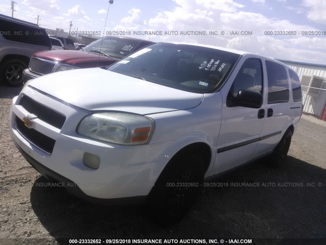 1GNDV03L65D232604 - 2005 CHEVROLET UPLANDER WHITE photo 2