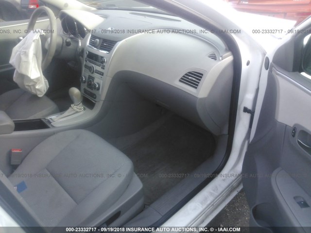 1G1ZB5EB9A4138647 - 2010 CHEVROLET MALIBU LS Ağ foto 5