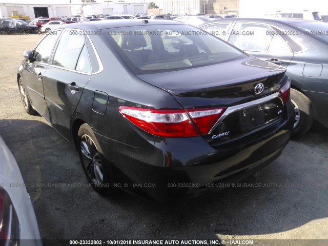 4T1BF1FK9FU910734 - 2015 TOYOTA CAMRY LE/XLE/SE/XSE 黑色 照片 3