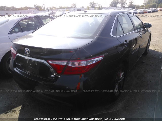 4T1BF1FK9FU910734 - 2015 TOYOTA CAMRY LE/XLE/SE/XSE 黑色 照片 4