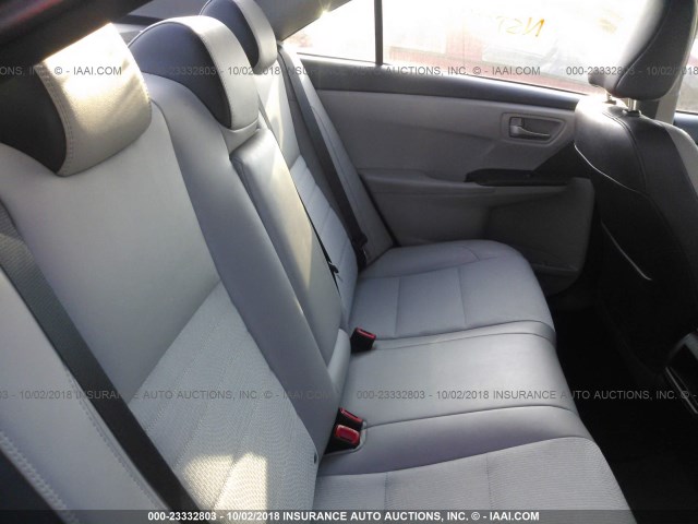 4T1BF1FK0HU375280 - 2017 TOYOTA CAMRY LE/XLE/SE/XSE 灰色 照片 8
