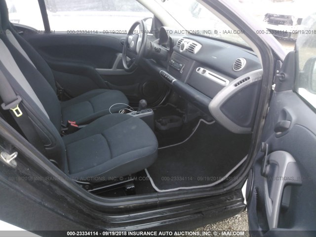 WMEEJ3BA8CK526008 - 2012 SMART FORTWO PURE/PASSION WHITE photo 5