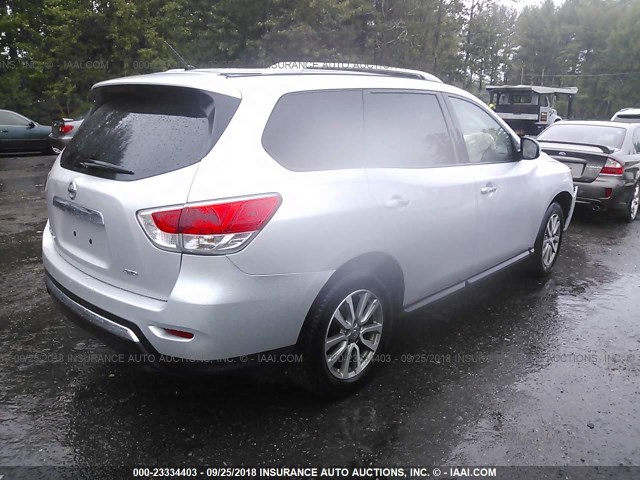 5N1AR2MM2GC648690 - 2016 NISSAN PATHFINDER S/SV/SL/PLATINUM SILVER photo 4