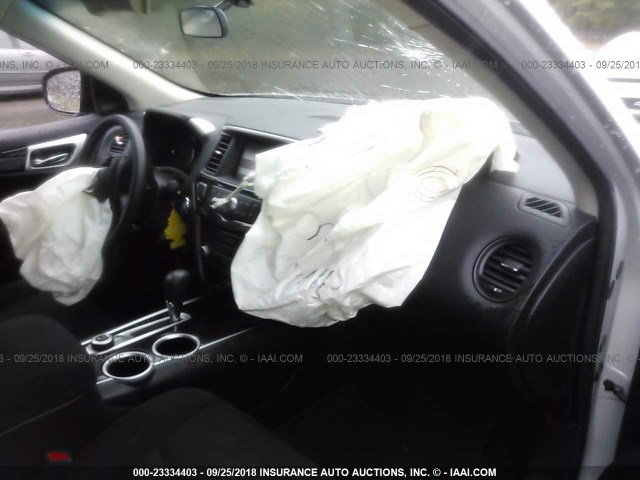 5N1AR2MM2GC648690 - 2016 NISSAN PATHFINDER S/SV/SL/PLATINUM SILVER photo 5