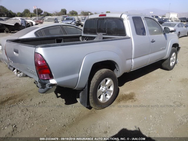 5TETU62NX5Z064230 - 2005 TOYOTA TACOMA PRERUNNER ACCESS CAB SILVER photo 4