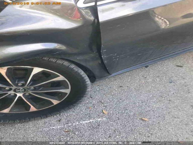 4T1BK1EB6JU284176 - 2018 TOYOTA AVALON XLE PLUS/PREMIUM/TOUR/LTD GRAY photo 17