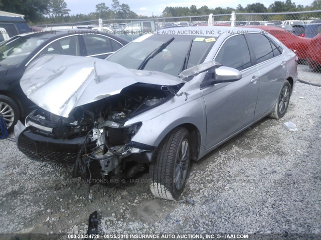 4T1BF1FKXGU251788 - 2016 TOYOTA CAMRY LE/XLE/SE/XSE 银色 照片 2