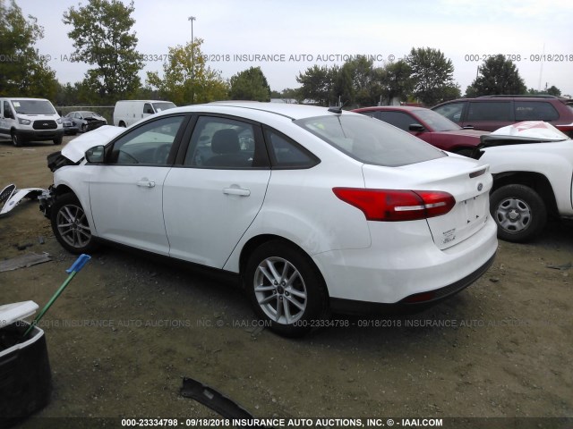 1FADP3F24FL373031 - 2015 FORD FOCUS SE WHITE photo 3