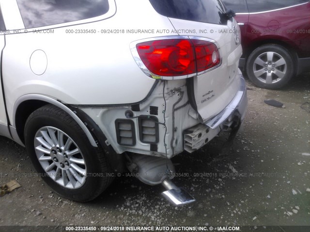 5GAER23758J274205 - 2008 BUICK ENCLAVE CXL WHITE photo 6