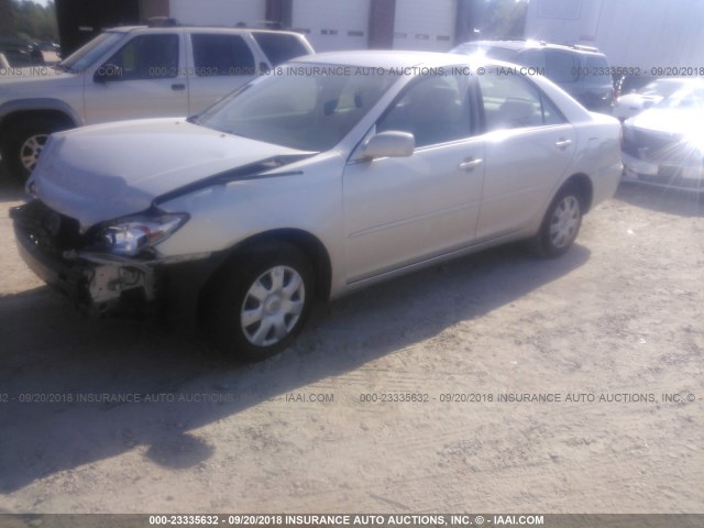 4T1BE32K84U830049 - 2004 TOYOTA CAMRY LE/XLE/SE SILVER photo 2