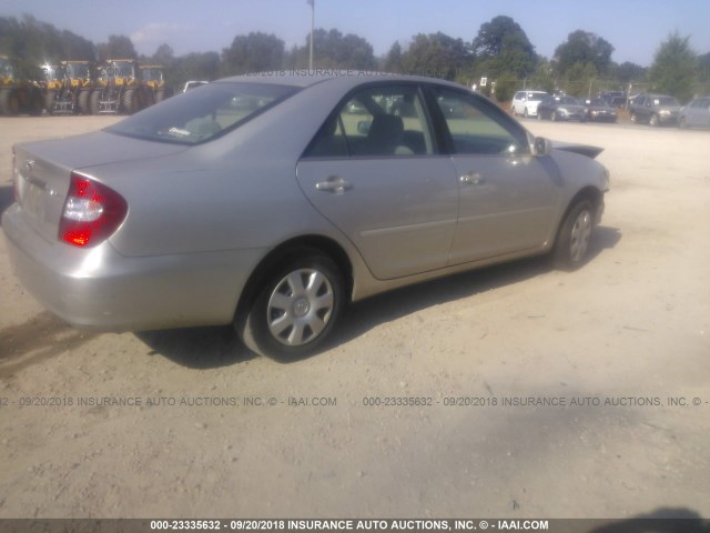 4T1BE32K84U830049 - 2004 TOYOTA CAMRY LE/XLE/SE SILVER photo 4