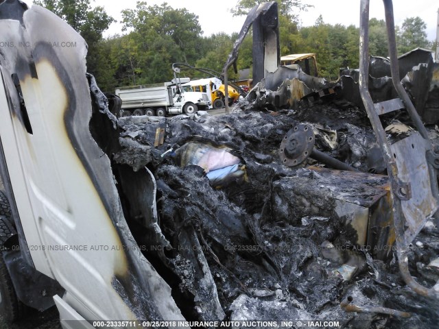 1FUJGLBG0DLFE6837 - 2013 FREIGHTLINER CASCADIA 125  WHITE photo 7
