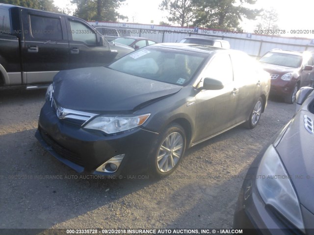 4T1BD1FK0CU006577 - 2012 TOYOTA CAMRY HYBRID/LE/XLE 灰色 照片 2