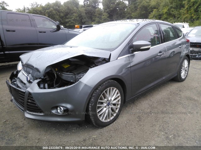 1FADP3N23EL366054 - 2014 FORD FOCUS TITANIUM GRAY photo 2