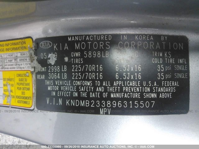 KNDMB233896315507 - 2009 KIA SEDONA EX/LX SILVER photo 9