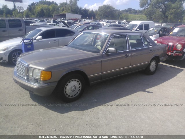 WDBCA25D0MA595819 - 1991 MERCEDES-BENZ 300 SEL BROWN photo 2