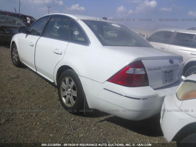 1FAHP24167G138193 - 2007 FORD FIVE HUNDRED SEL WHITE photo 3