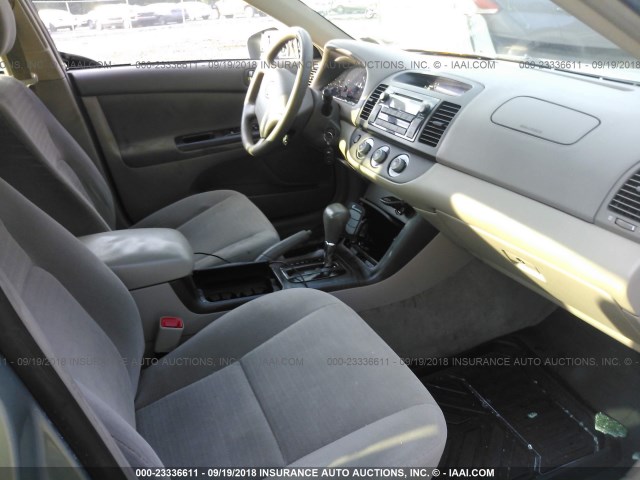 4T1BE32K15U639543 - 2005 TOYOTA CAMRY LE/XLE/SE Бежевый фото 5