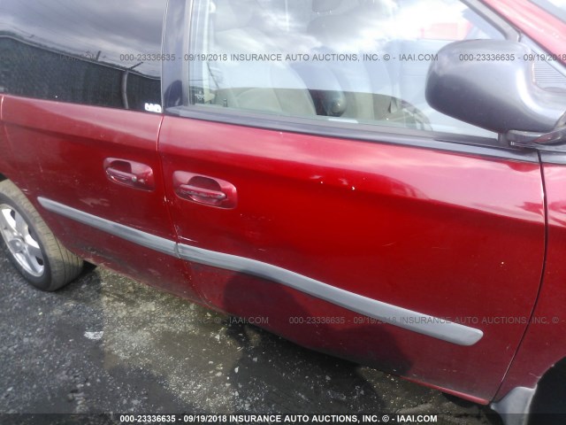 1D4GP45R56B742063 - 2006 DODGE CARAVAN SXT RED photo 6