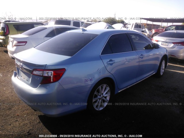 4T1BK1FK2CU511798 - 2012 TOYOTA CAMRY SE/XLE BLUE photo 4