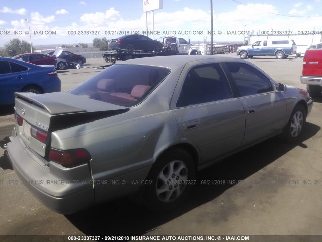 JT2BF28KXX0220435 - 1999 TOYOTA CAMRY LE/XLE GOLD photo 4