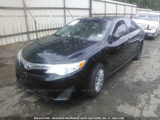 4T1BF1FK0DU722407 - 2013 TOYOTA CAMRY L/SE/LE/XLE შავი ფოტო 2